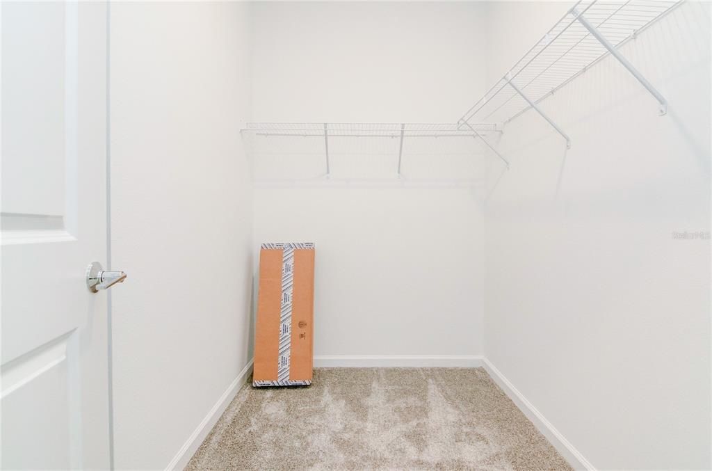 For Rent: $2,400 (6 beds, 3 baths, 2634 Square Feet)