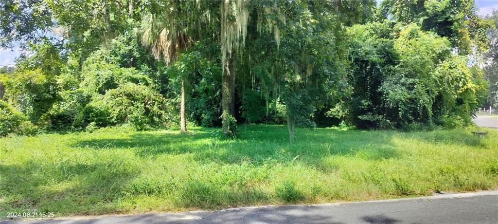 На продажу: $22,500 (0.27 acres)