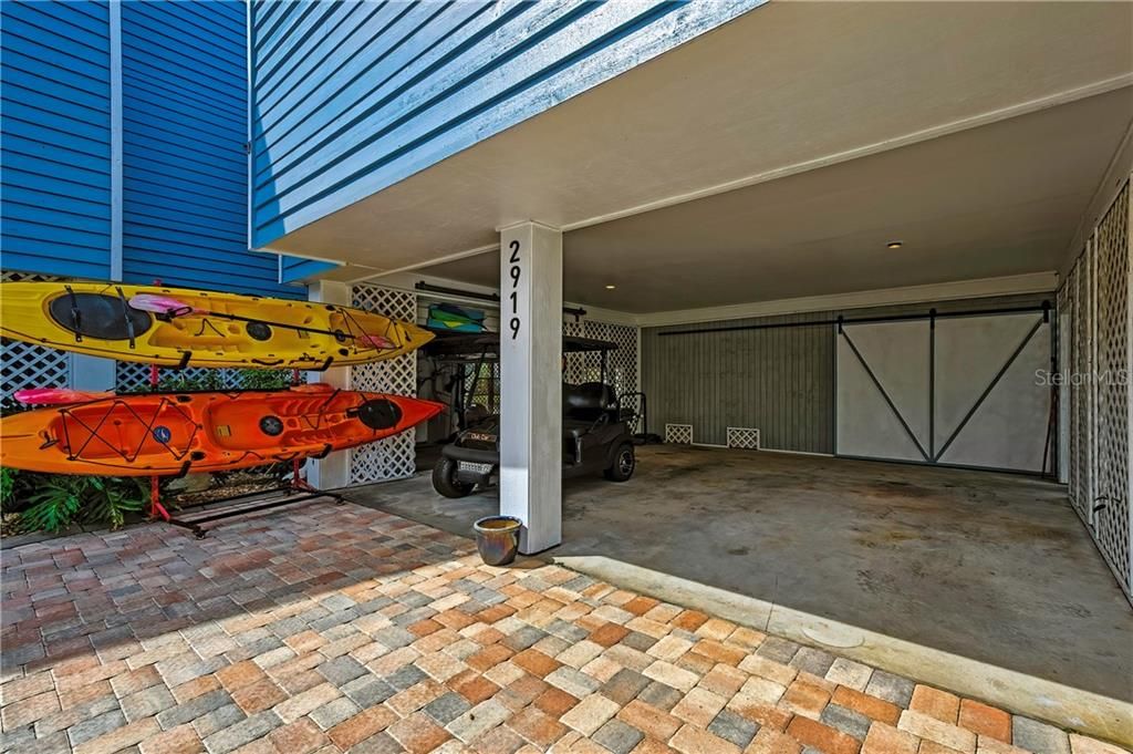 Activo con contrato: $369,000 (2 camas, 2 baños, 1325 Pies cuadrados)