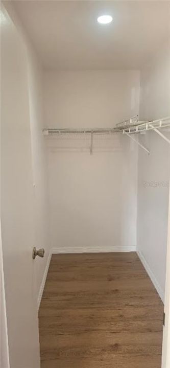 For Sale: $105,000 (1 beds, 1 baths, 616 Square Feet)