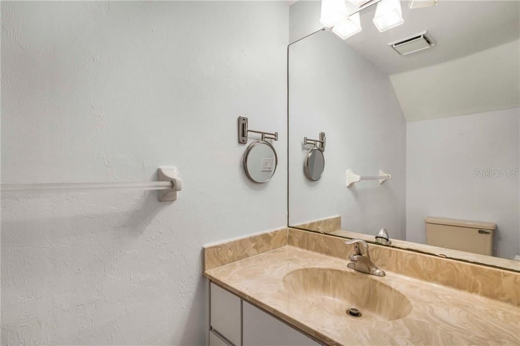Activo con contrato: $149,000 (2 camas, 2 baños, 1320 Pies cuadrados)