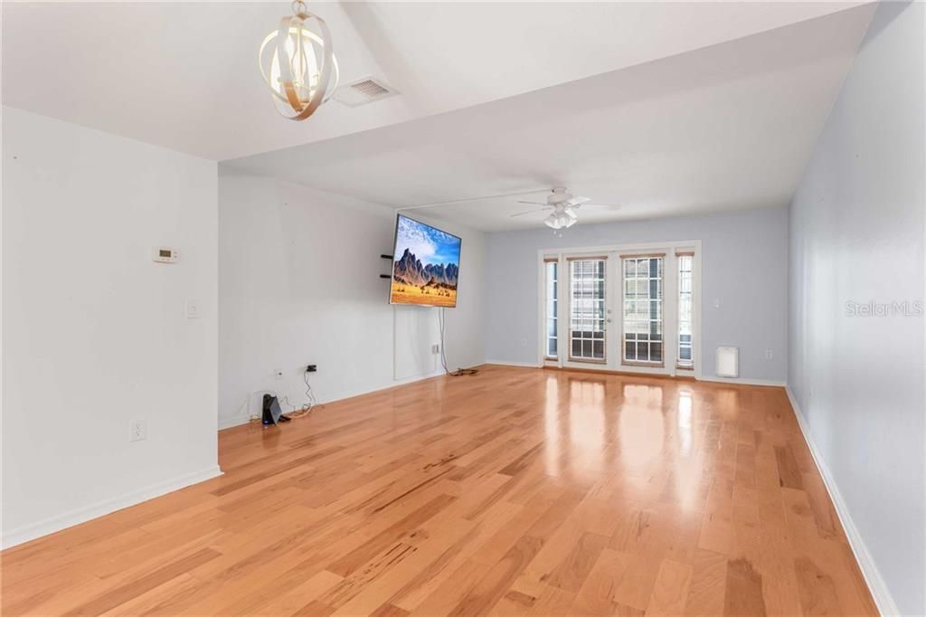 Activo con contrato: $149,000 (2 camas, 2 baños, 1320 Pies cuadrados)