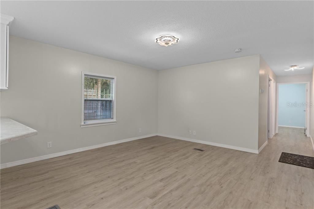 For Sale: $222,900 (3 beds, 2 baths, 1500 Square Feet)