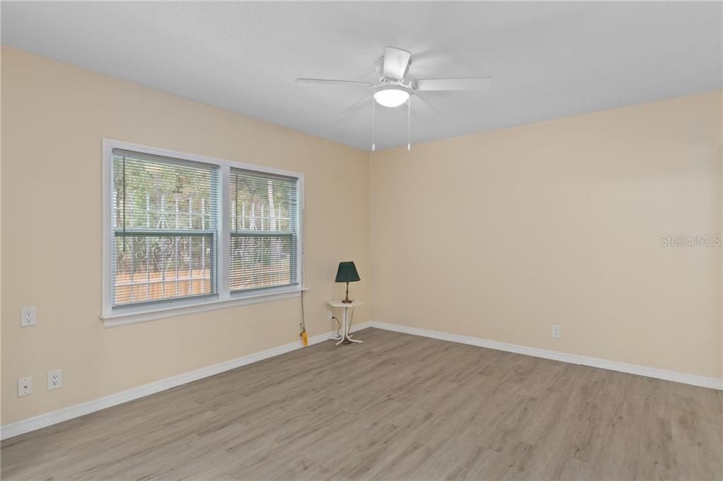 For Sale: $222,900 (3 beds, 2 baths, 1500 Square Feet)