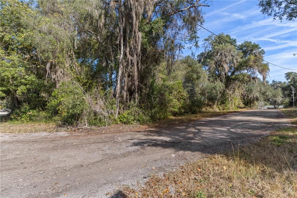 На продажу: $209,900 (2.65 acres)
