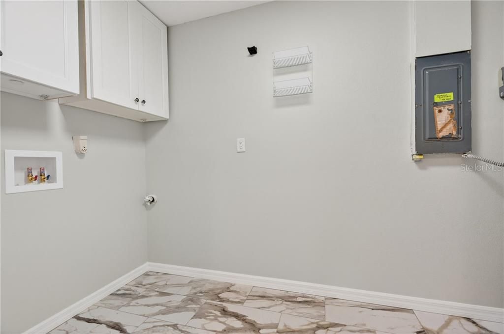Activo con contrato: $159,900 (2 camas, 2 baños, 1584 Pies cuadrados)
