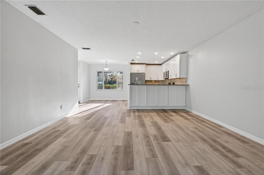 Activo con contrato: $159,900 (2 camas, 2 baños, 1584 Pies cuadrados)