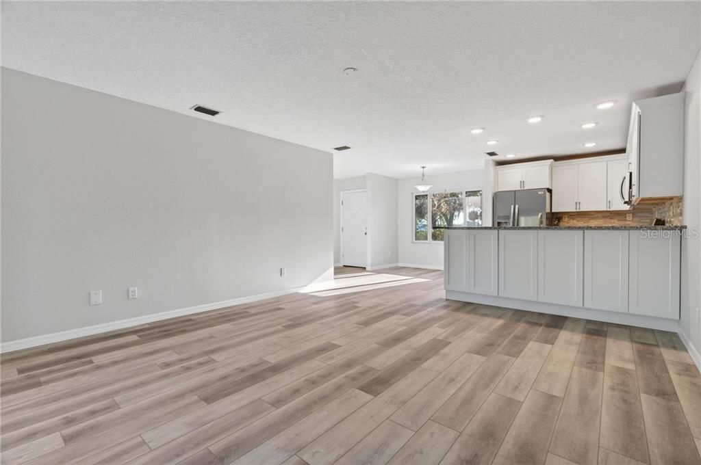 Activo con contrato: $159,900 (2 camas, 2 baños, 1584 Pies cuadrados)