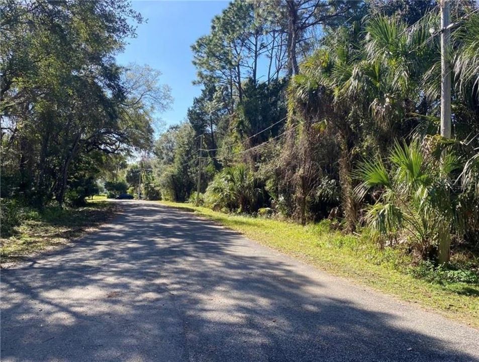 На продажу: $13,500 (0.27 acres)
