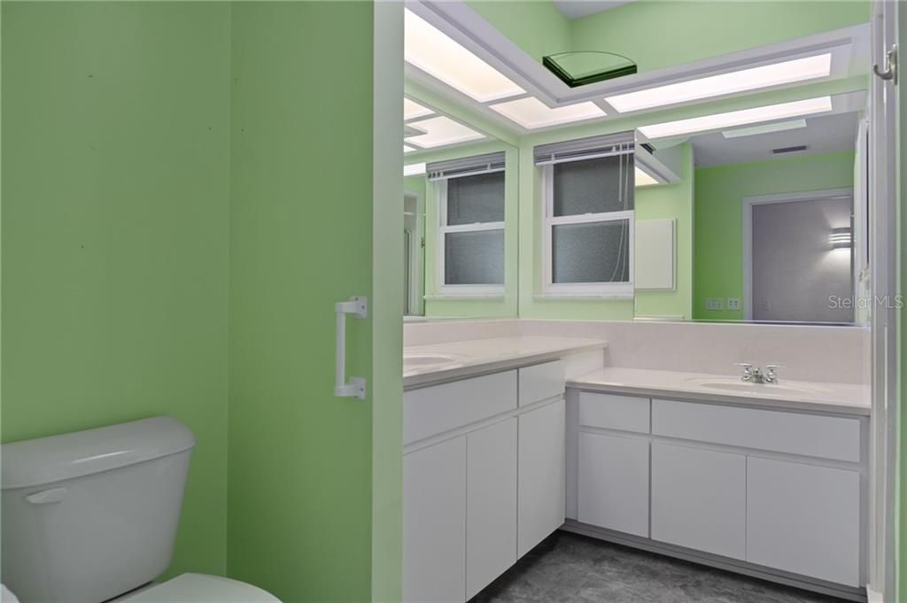 En Venta: $499,000 (3 camas, 2 baños, 2943 Pies cuadrados)