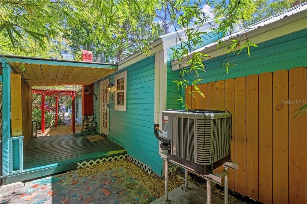 На продажу: $179,000 (2 спален, 1 ванн, 776 Квадратных фут)