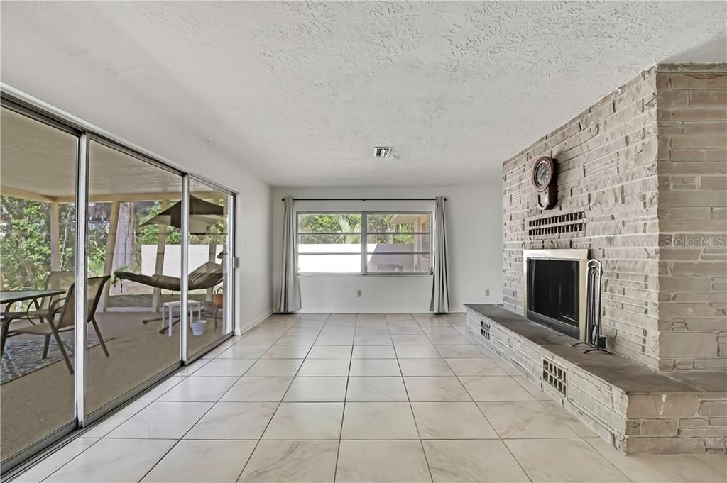 For Sale: $650,000 (3 beds, 2 baths, 1533 Square Feet)