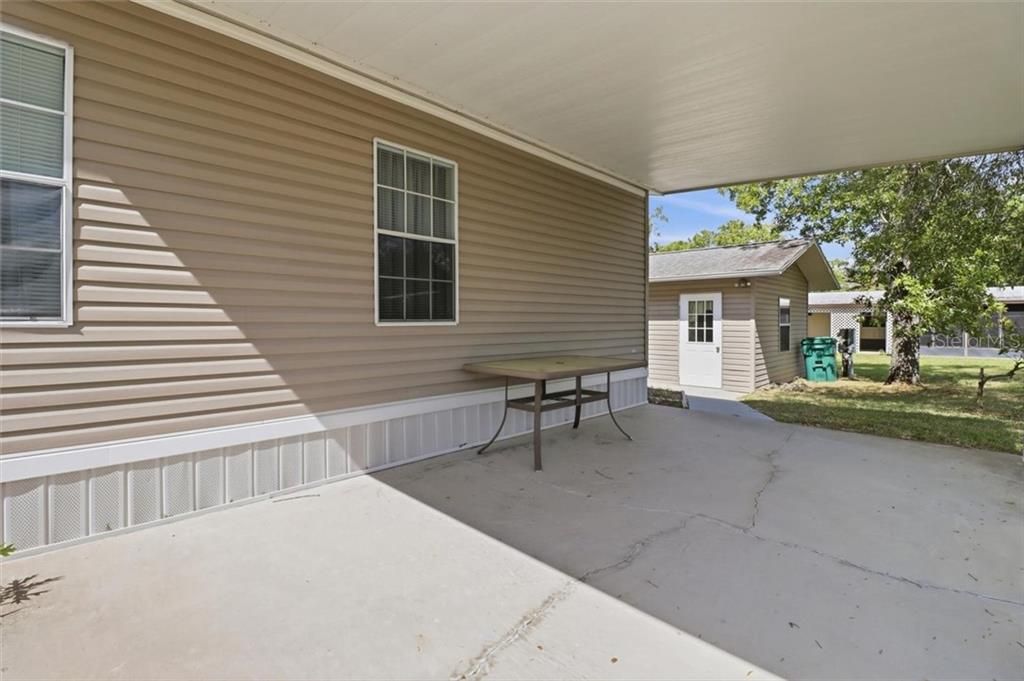 Active With Contract: $180,000 (3 beds, 2 baths, 1404 Square Feet)