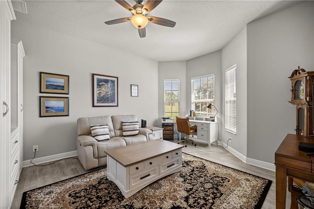 For Sale: $949,000 (4 beds, 3 baths, 2602 Square Feet)