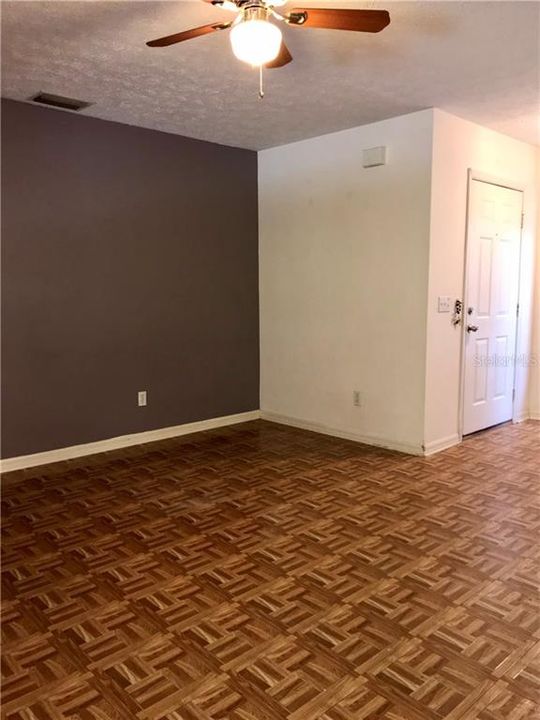 En Renta: $0 (2 camas, 1 baños, 1074 Pies cuadrados)