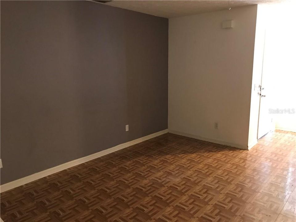 En Renta: $0 (2 camas, 1 baños, 1074 Pies cuadrados)