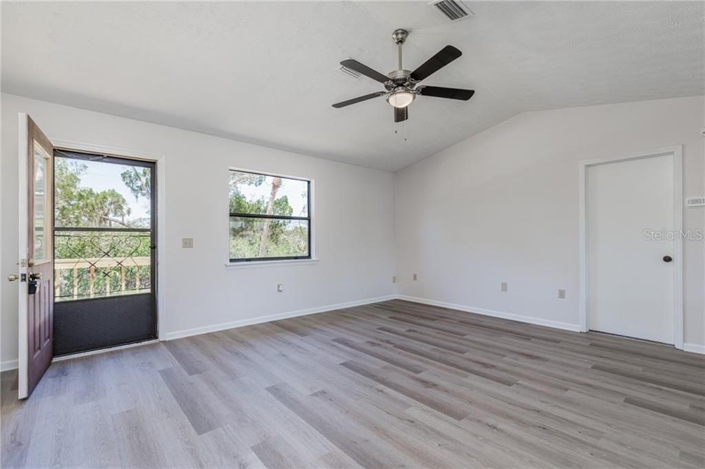 En Venta: $375,000 (2 camas, 2 baños, 1040 Pies cuadrados)