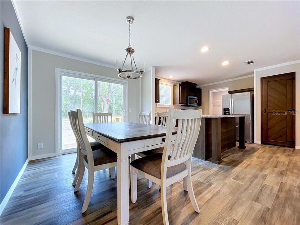 Active With Contract: $244,900 (3 beds, 2 baths, 1500 Square Feet)