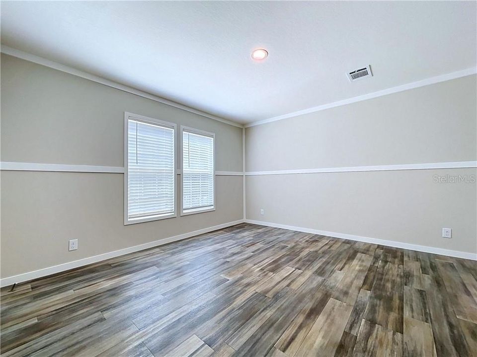 Active With Contract: $244,900 (3 beds, 2 baths, 1500 Square Feet)