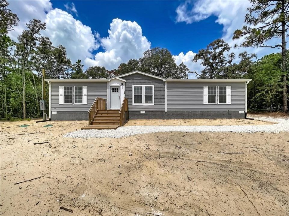 Active With Contract: $244,900 (3 beds, 2 baths, 1500 Square Feet)