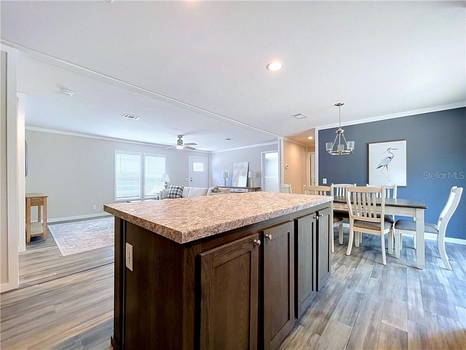 Active With Contract: $244,900 (3 beds, 2 baths, 1500 Square Feet)