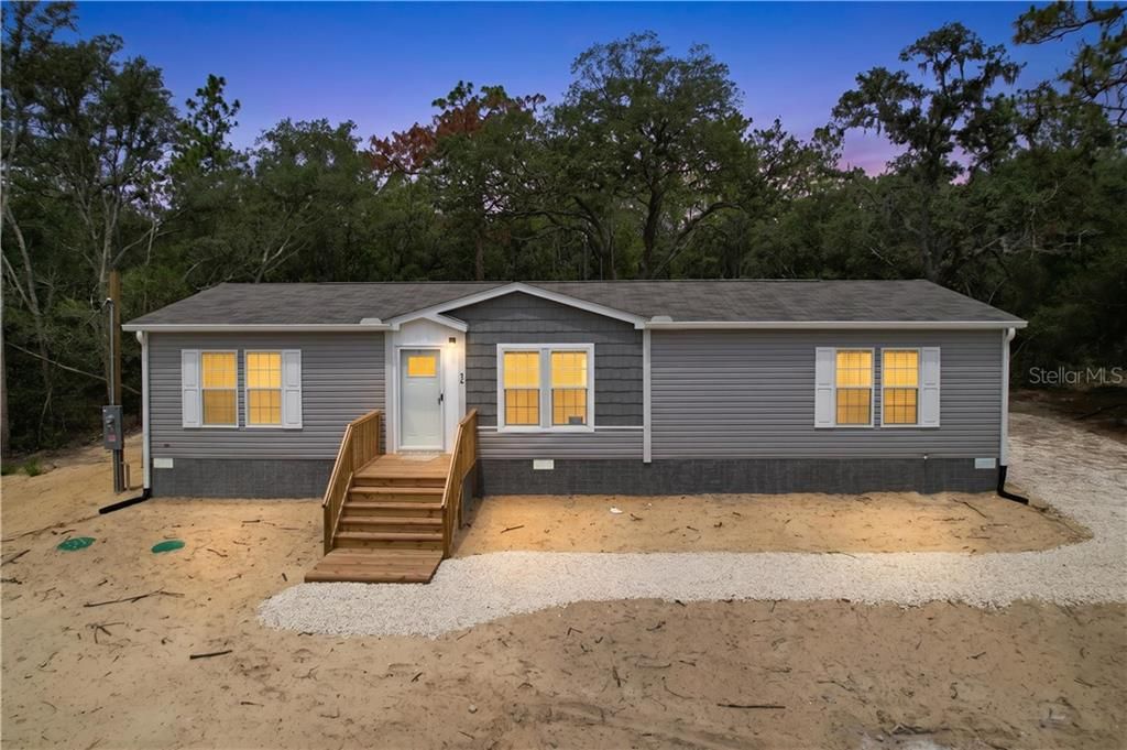 Active With Contract: $244,900 (3 beds, 2 baths, 1500 Square Feet)
