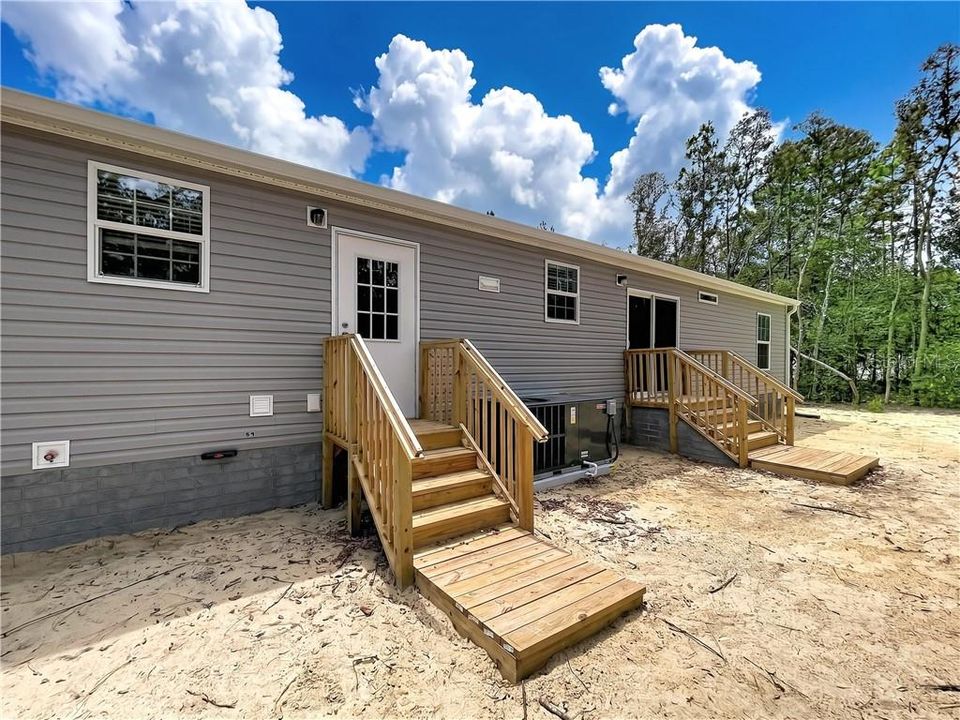 Active With Contract: $244,900 (3 beds, 2 baths, 1500 Square Feet)