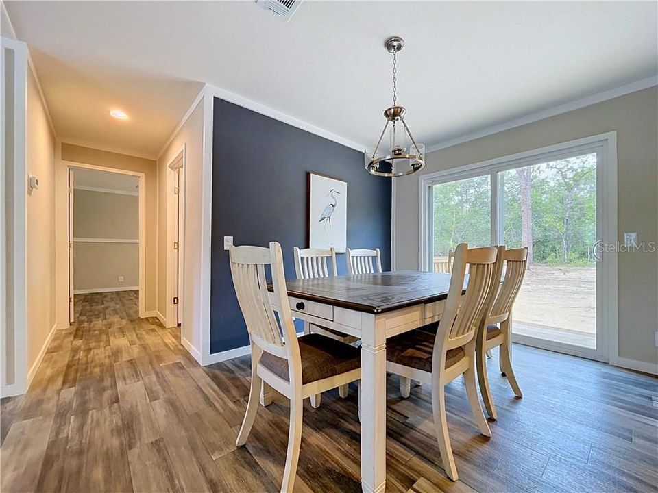 Active With Contract: $244,900 (3 beds, 2 baths, 1500 Square Feet)