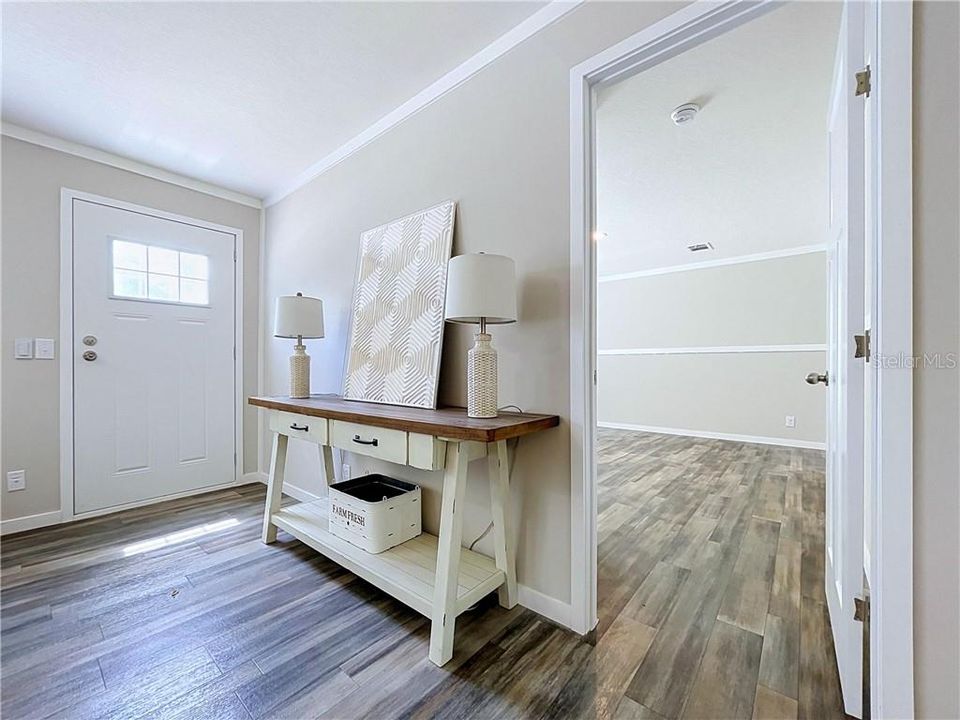 Active With Contract: $244,900 (3 beds, 2 baths, 1500 Square Feet)