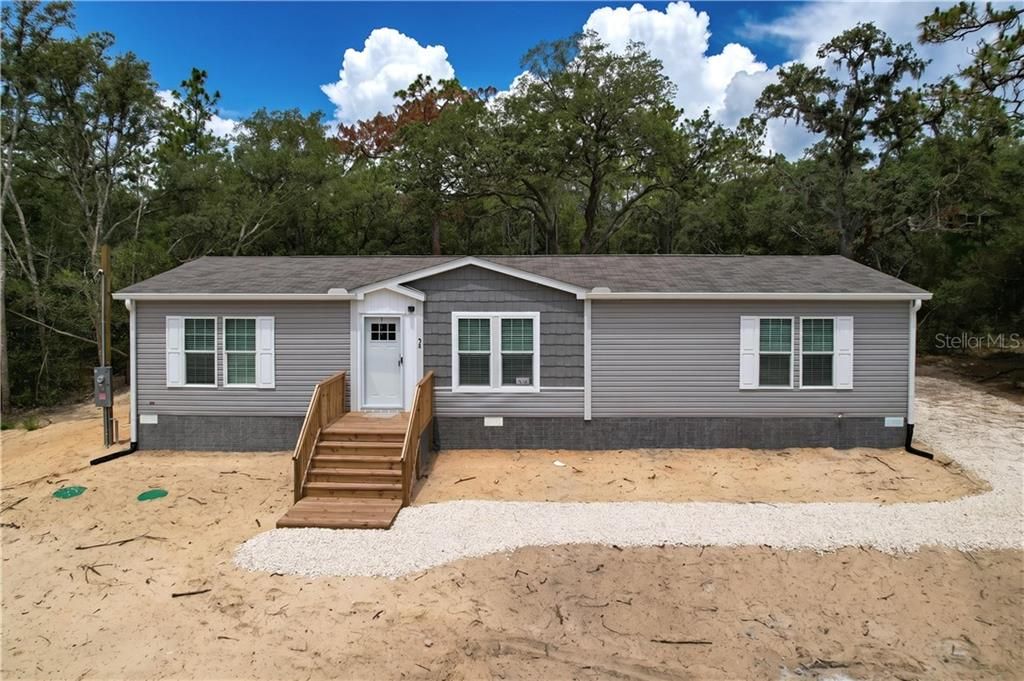 Active With Contract: $244,900 (3 beds, 2 baths, 1500 Square Feet)