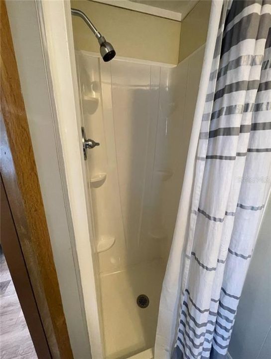For Sale: $159,900 (2 beds, 2 baths, 784 Square Feet)