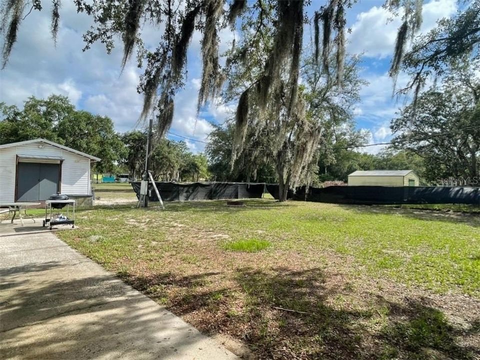 For Sale: $159,900 (2 beds, 2 baths, 784 Square Feet)