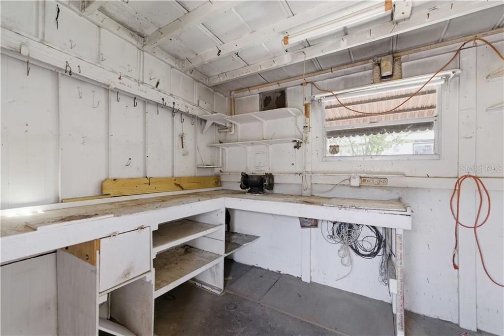 Active With Contract: $109,500 (2 beds, 2 baths, 924 Square Feet)