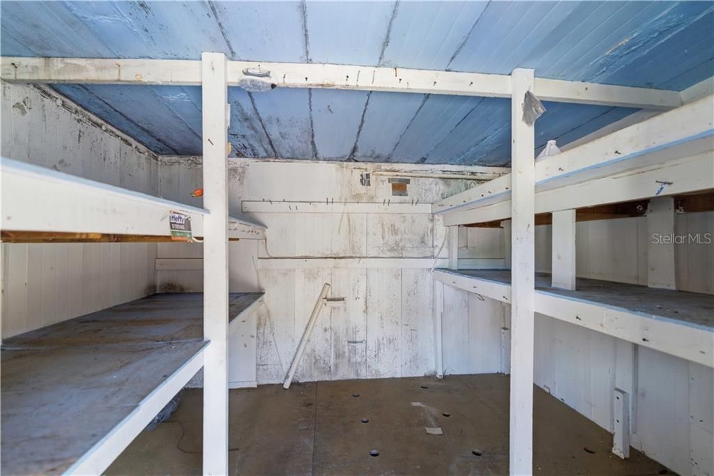 Active With Contract: $109,500 (2 beds, 2 baths, 924 Square Feet)