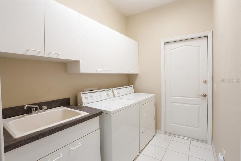 En Venta: $359,000 (3 camas, 2 baños, 1893 Pies cuadrados)