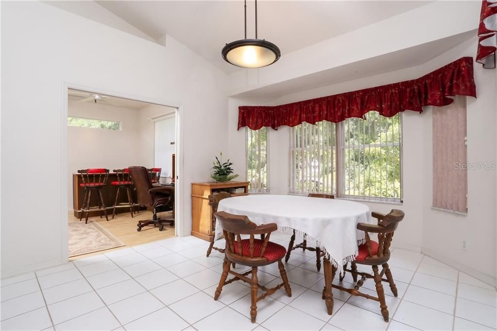 En Venta: $359,000 (3 camas, 2 baños, 1893 Pies cuadrados)