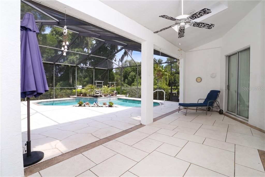 En Venta: $359,000 (3 camas, 2 baños, 1893 Pies cuadrados)