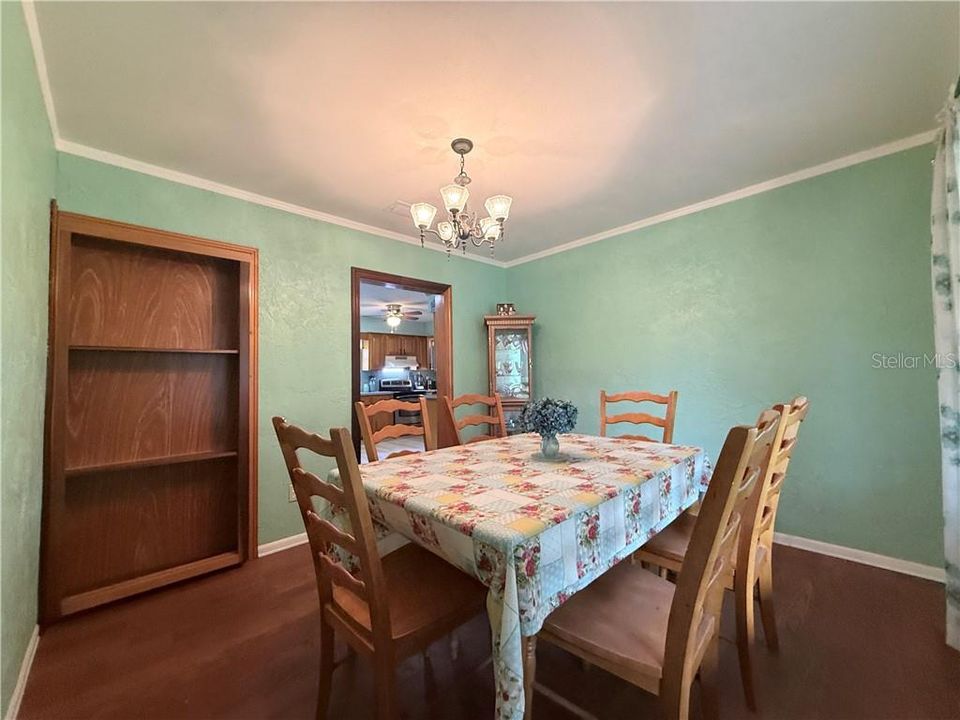 For Sale: $485,000 (5 beds, 3 baths, 3761 Square Feet)