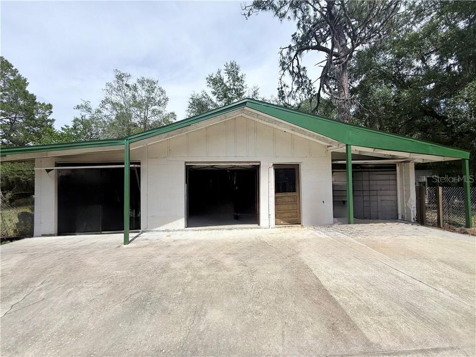 For Sale: $485,000 (5 beds, 3 baths, 3761 Square Feet)