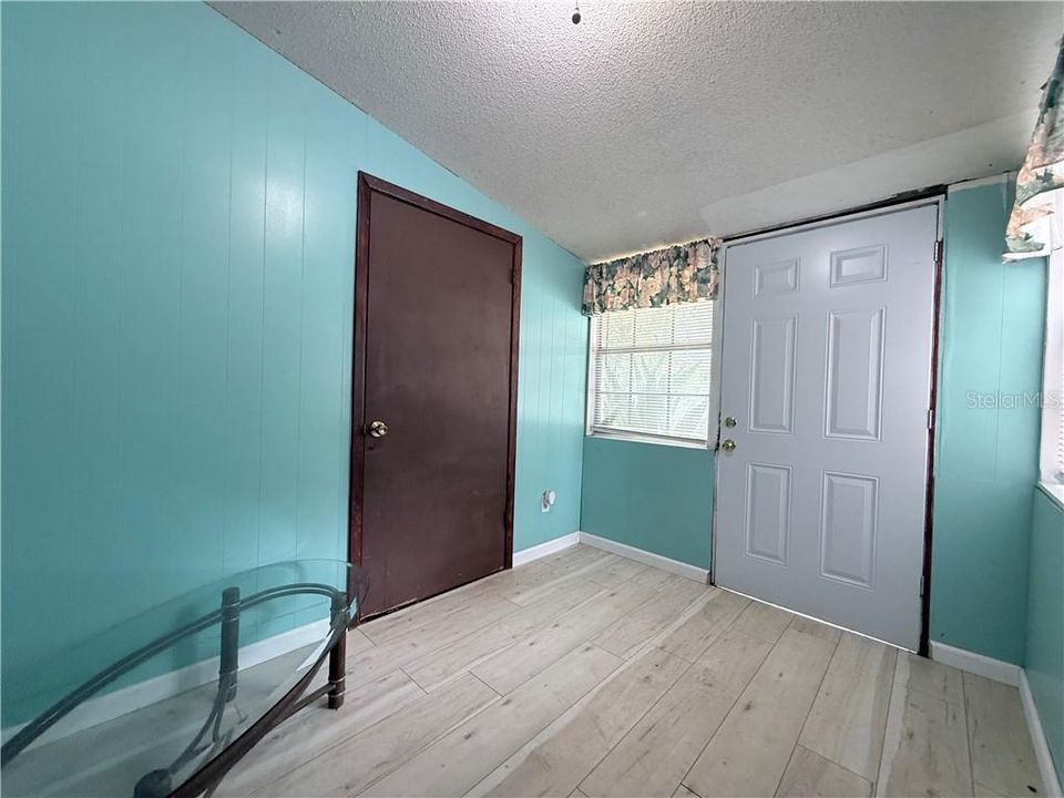 For Sale: $485,000 (5 beds, 3 baths, 3761 Square Feet)