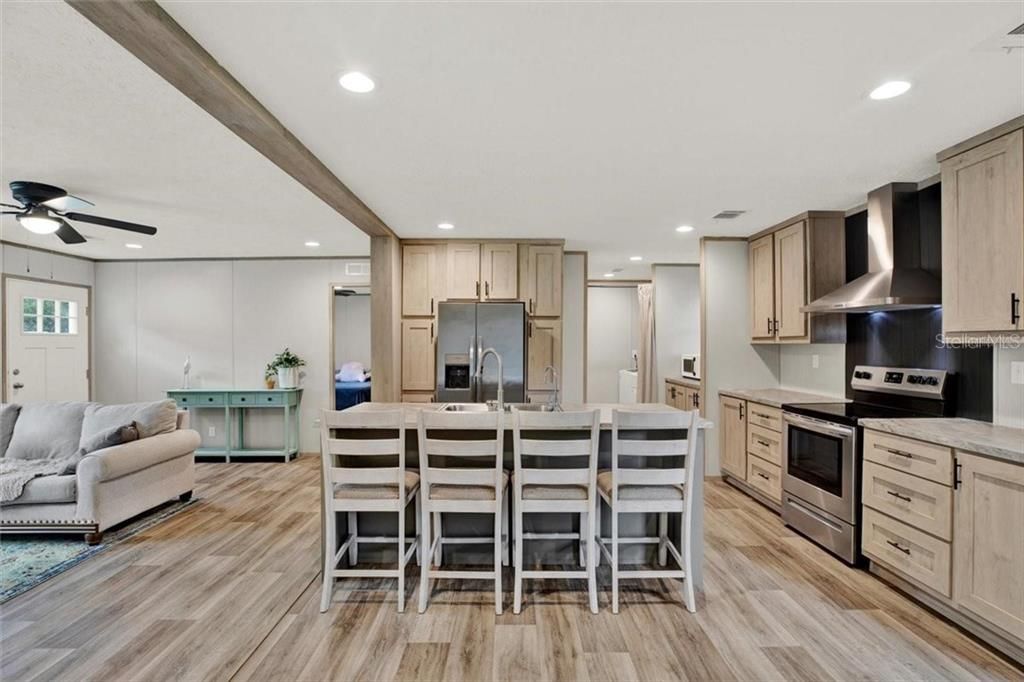 For Sale: $220,000 (3 beds, 2 baths, 1344 Square Feet)
