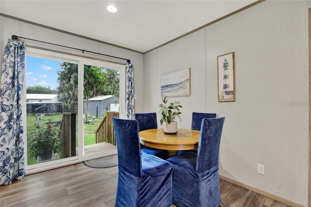 For Sale: $220,000 (3 beds, 2 baths, 1344 Square Feet)