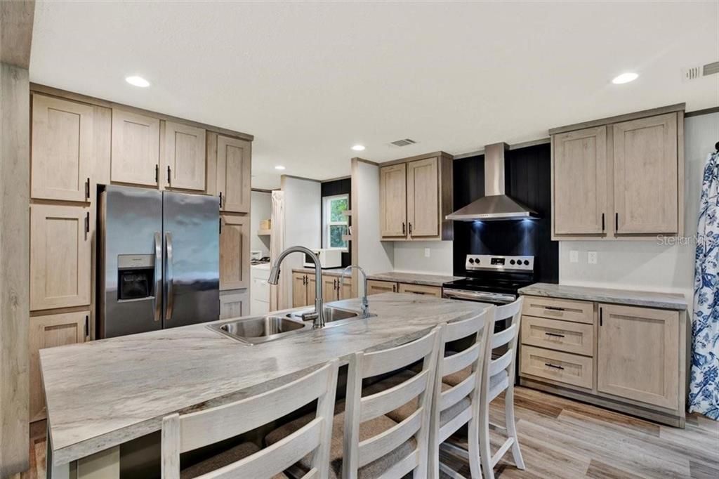 For Sale: $220,000 (3 beds, 2 baths, 1344 Square Feet)