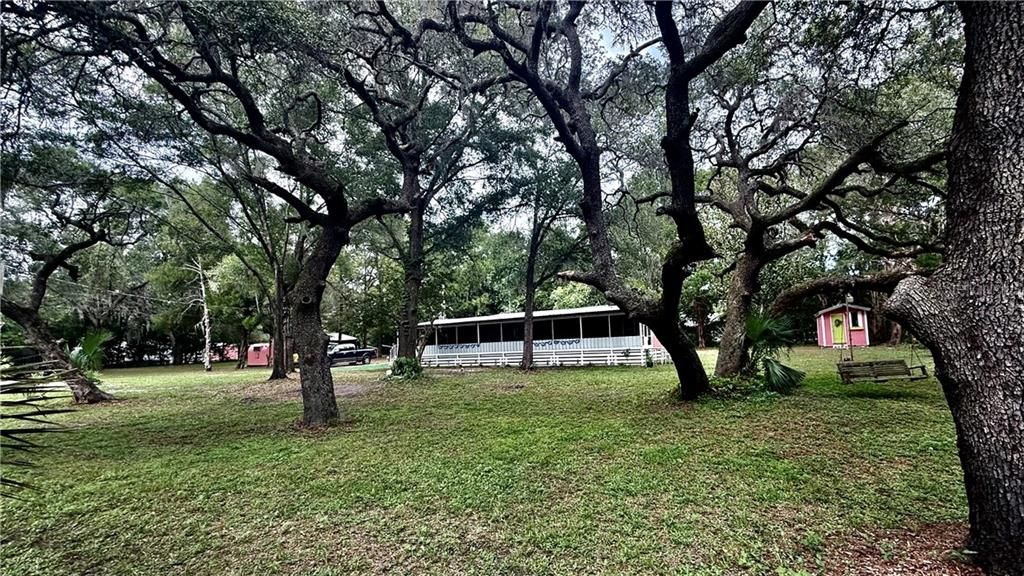 For Sale: $179,900 (2 beds, 2 baths, 840 Square Feet)