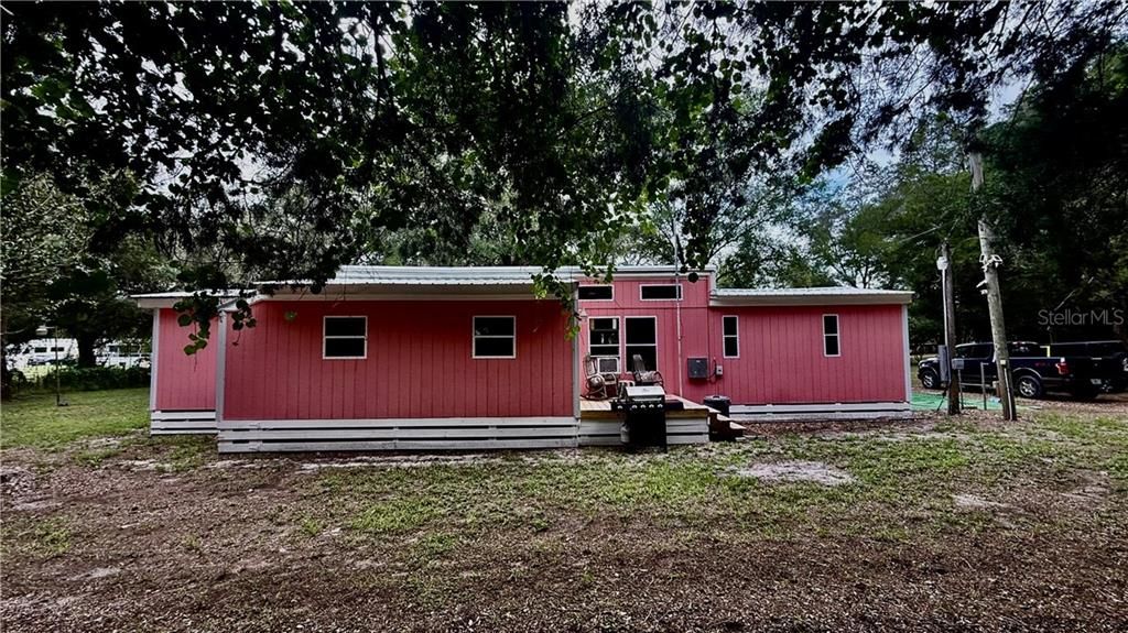 For Sale: $179,900 (2 beds, 2 baths, 840 Square Feet)