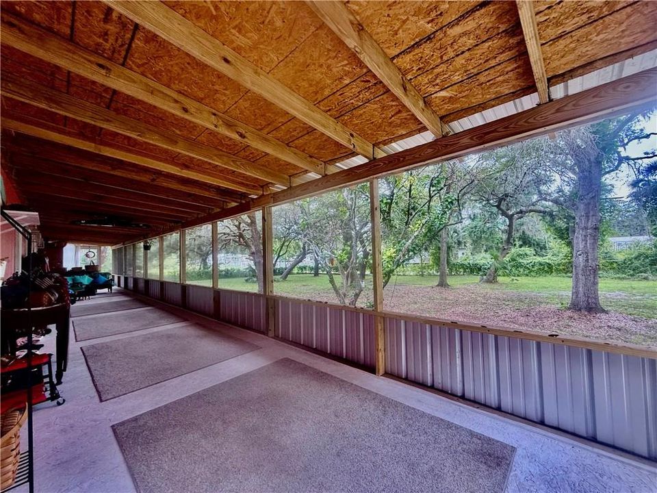 For Sale: $179,900 (2 beds, 2 baths, 840 Square Feet)