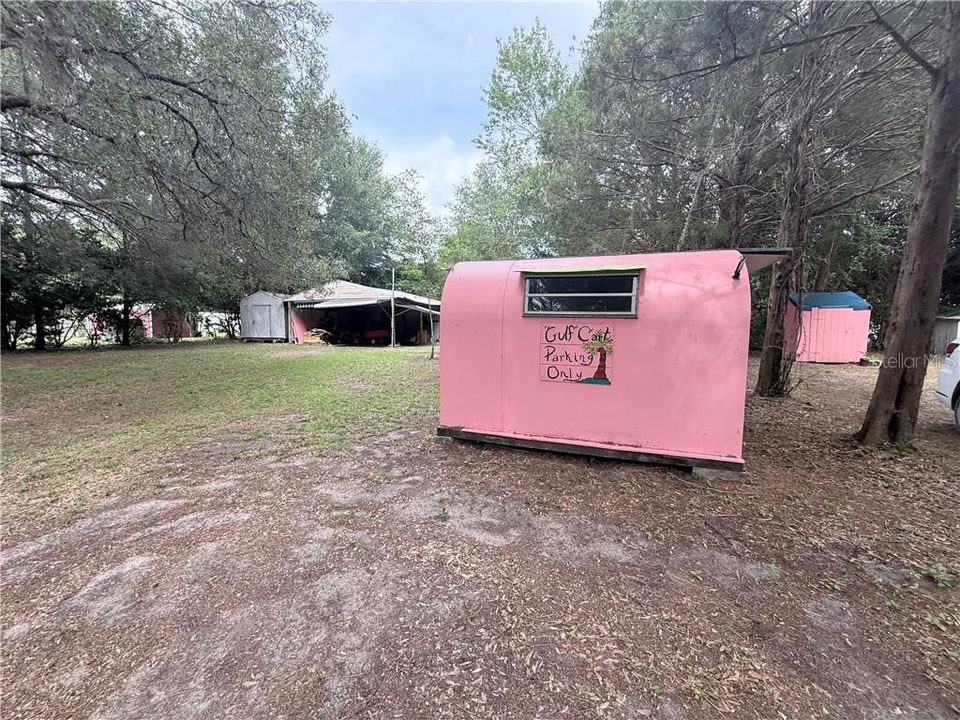 For Sale: $179,900 (2 beds, 2 baths, 840 Square Feet)