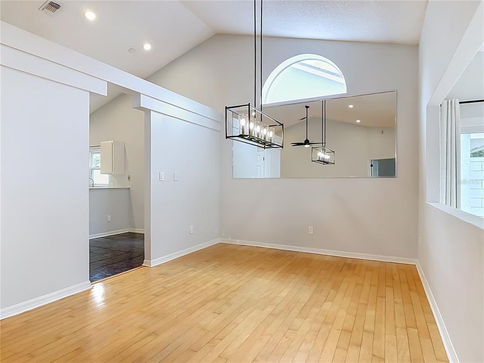 For Sale: $425,000 (3 beds, 2 baths, 1658 Square Feet)