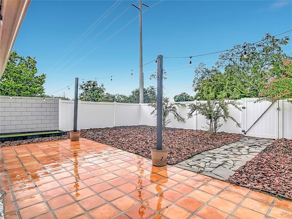 For Sale: $425,000 (3 beds, 2 baths, 1658 Square Feet)