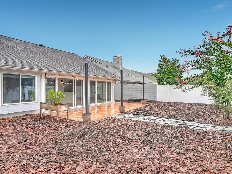 For Sale: $425,000 (3 beds, 2 baths, 1658 Square Feet)